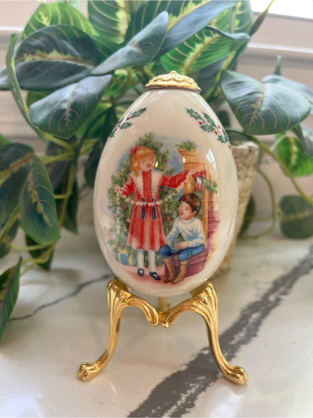 Lenox Holiday Memories Christmas Egg